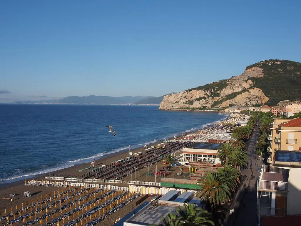 Lido Resort Finale Ligure 4*,