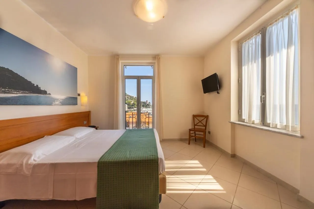 Lido Resort Finale Ligure 4*,  Italia