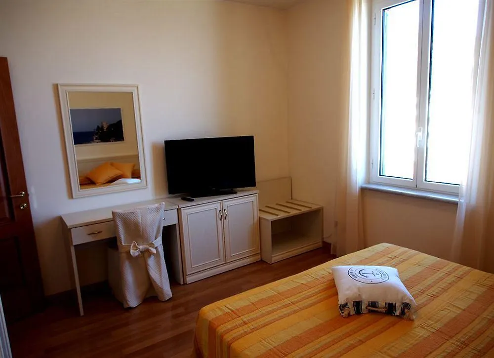 **** Aparthotel Lido Resort Finale Ligure Italien