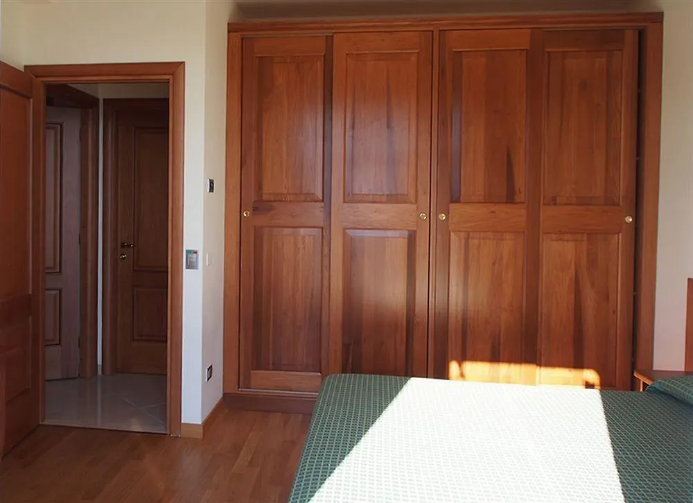 **** Aparthotel Lido Resort Finale Ligure Itálie